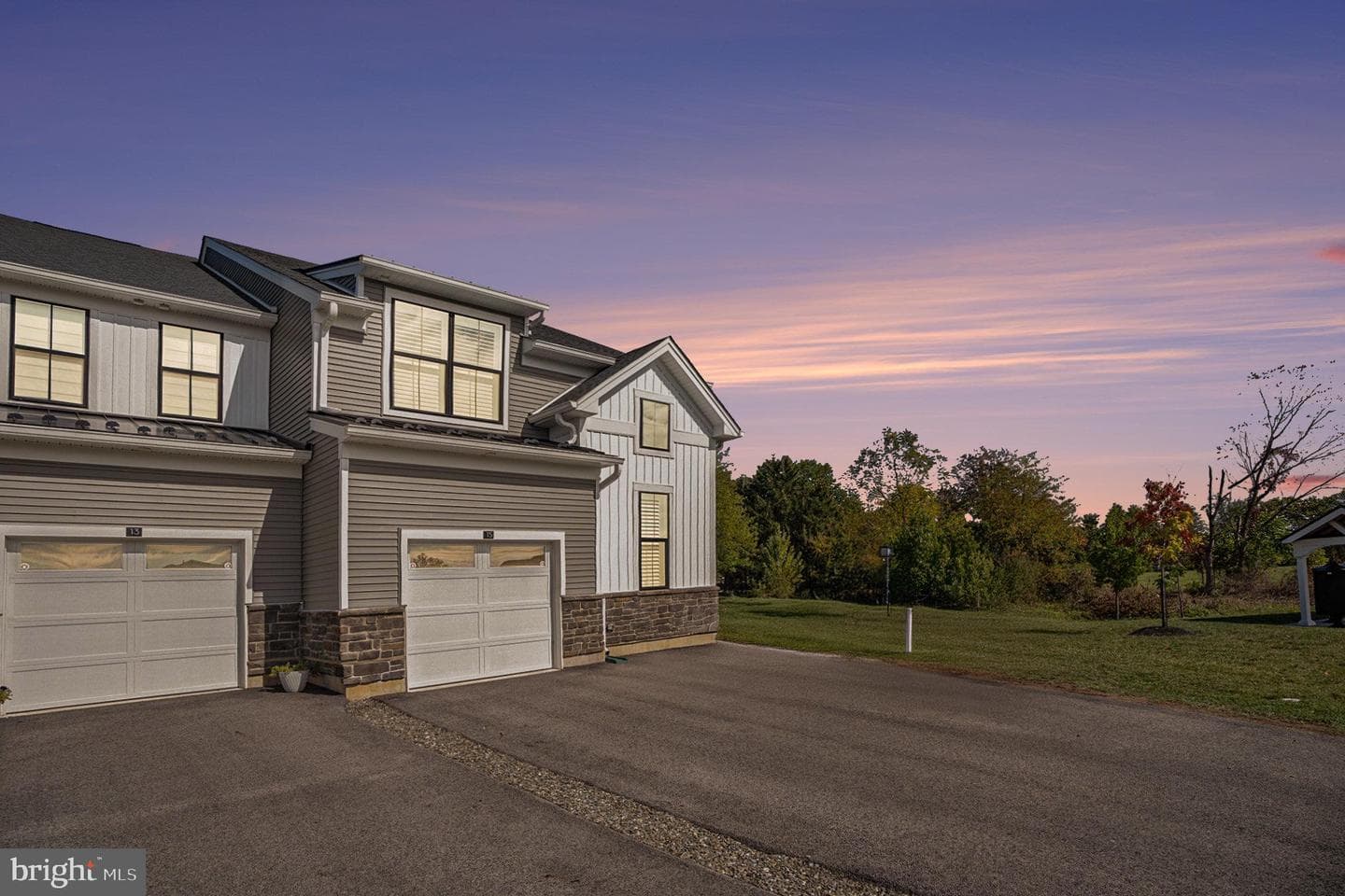 15 Umbrell Drive photo 3