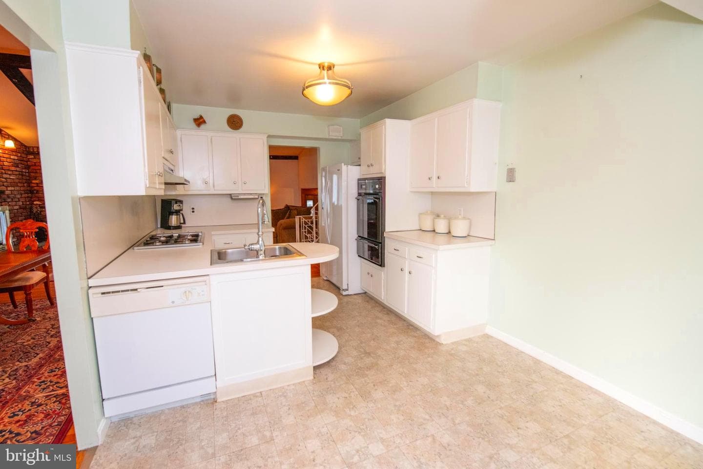 247 Leona Avenue photo 21