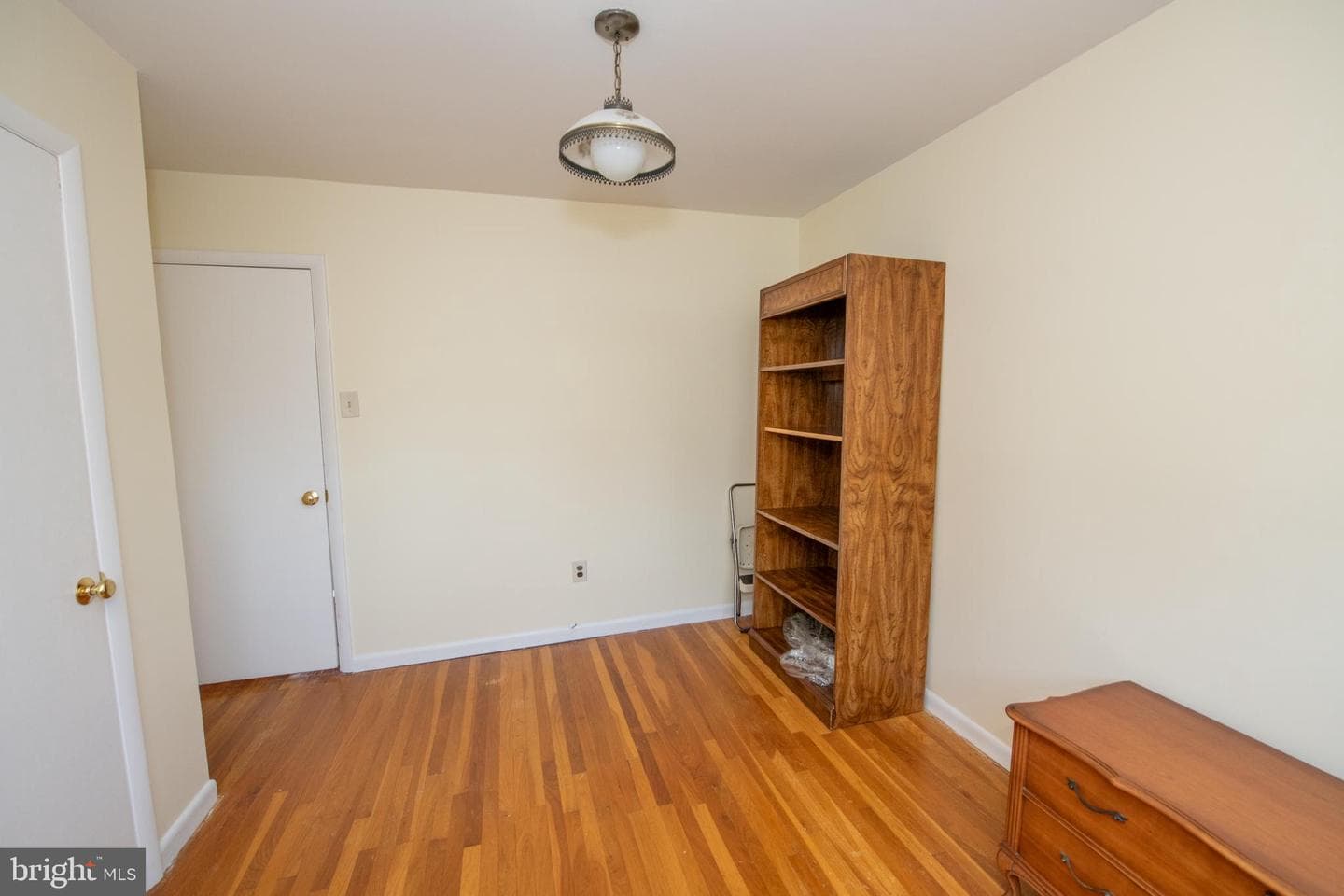 247 Leona Avenue photo 37