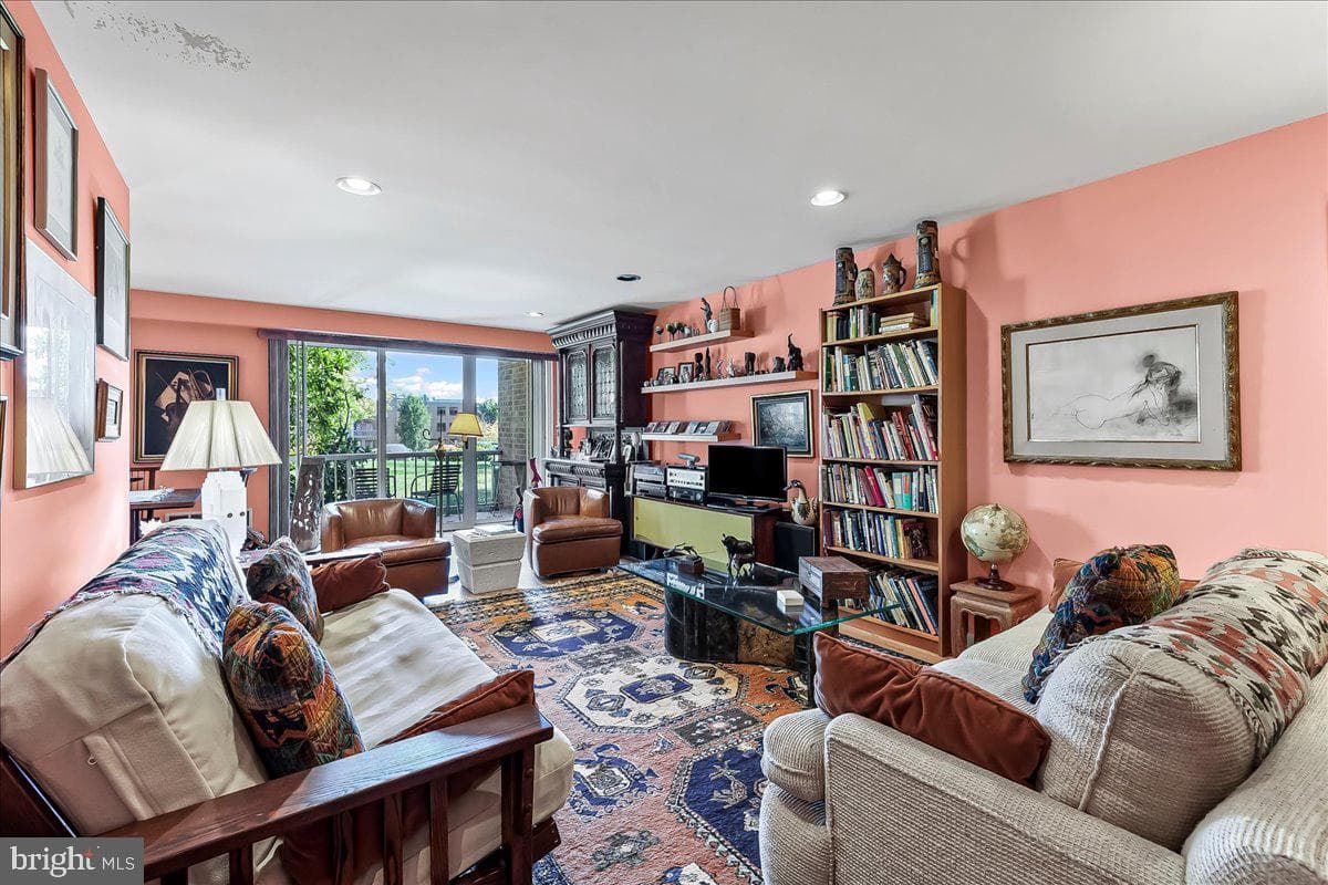 1640 Oakwood Drive #w114 photo 3