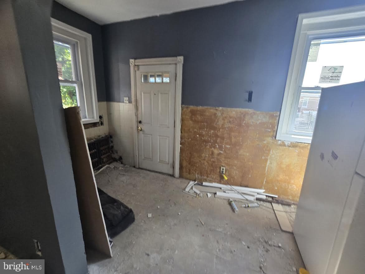 242 E Jacoby Street photo 17