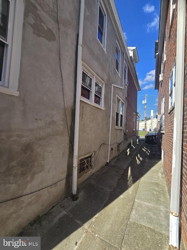 242 E Jacoby Street photo 5