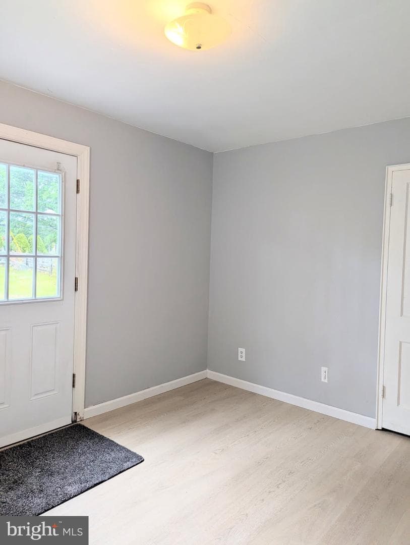 1215 N Franklin Street photo 10