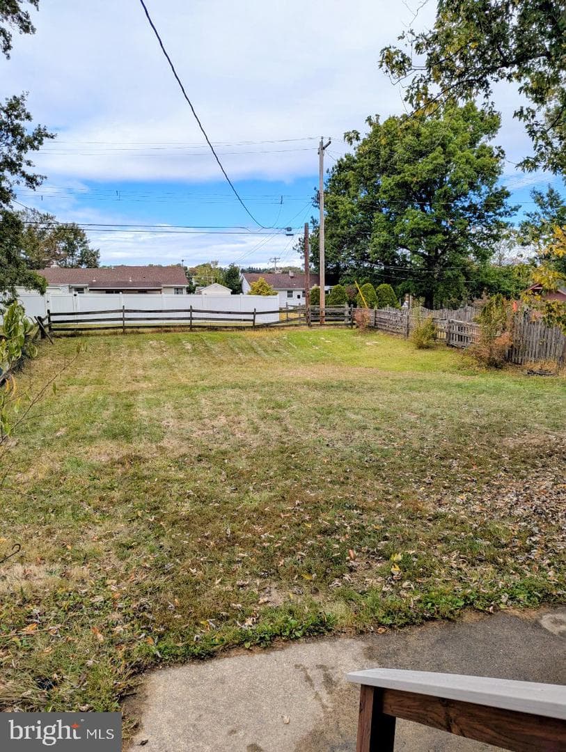 1215 N Franklin Street photo 19
