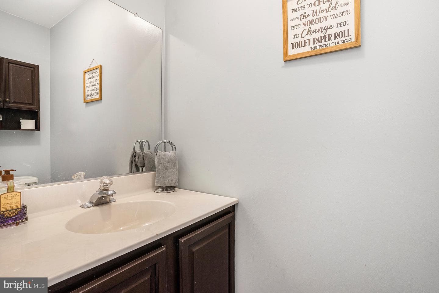 100 Anjou Court photo 20