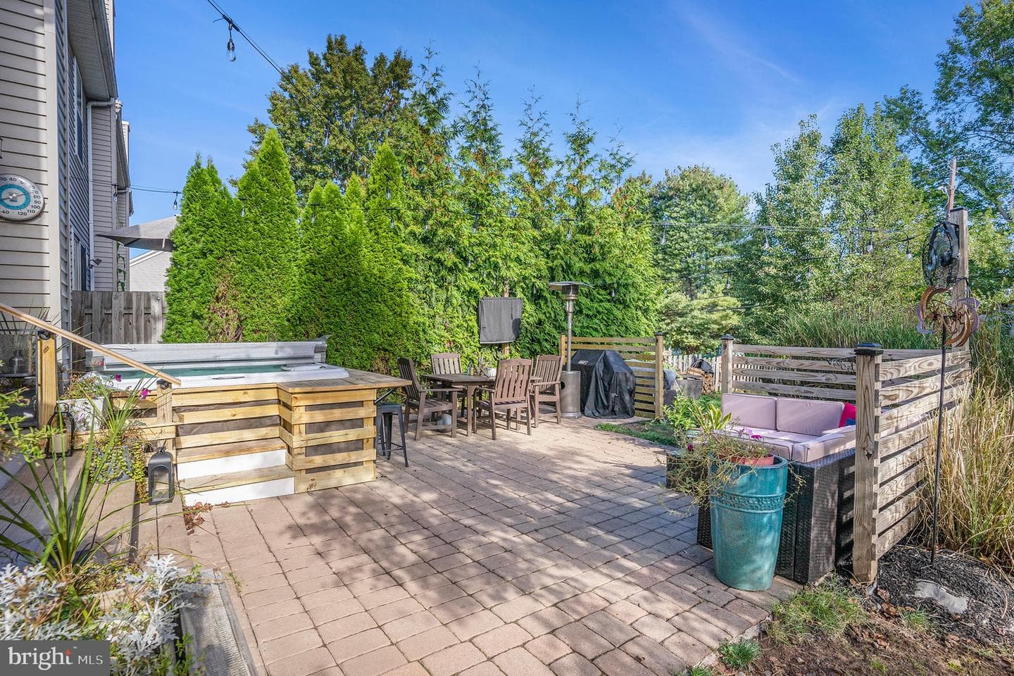 100 Anjou Court photo 40