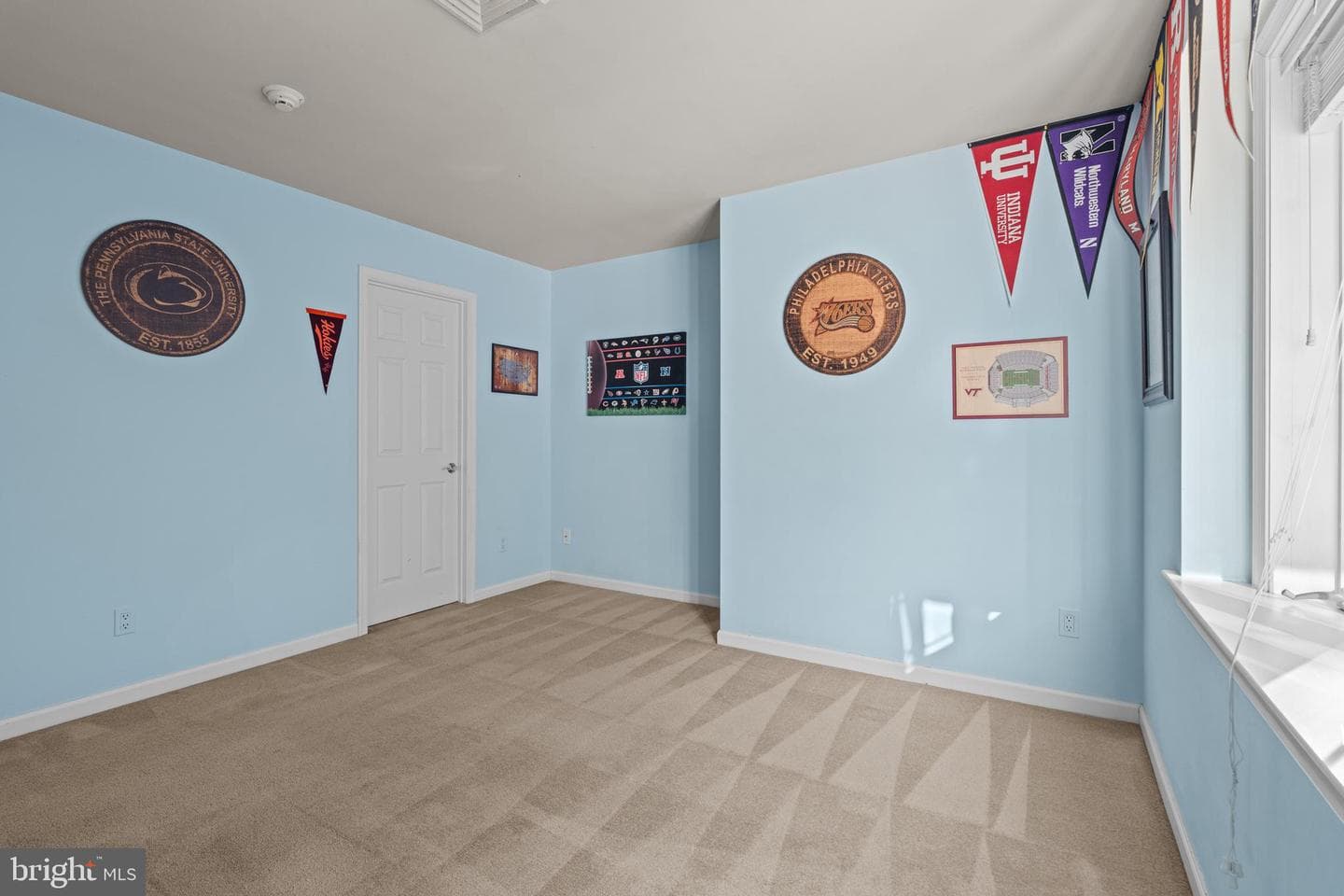 681 Kingswood Vale photo 36