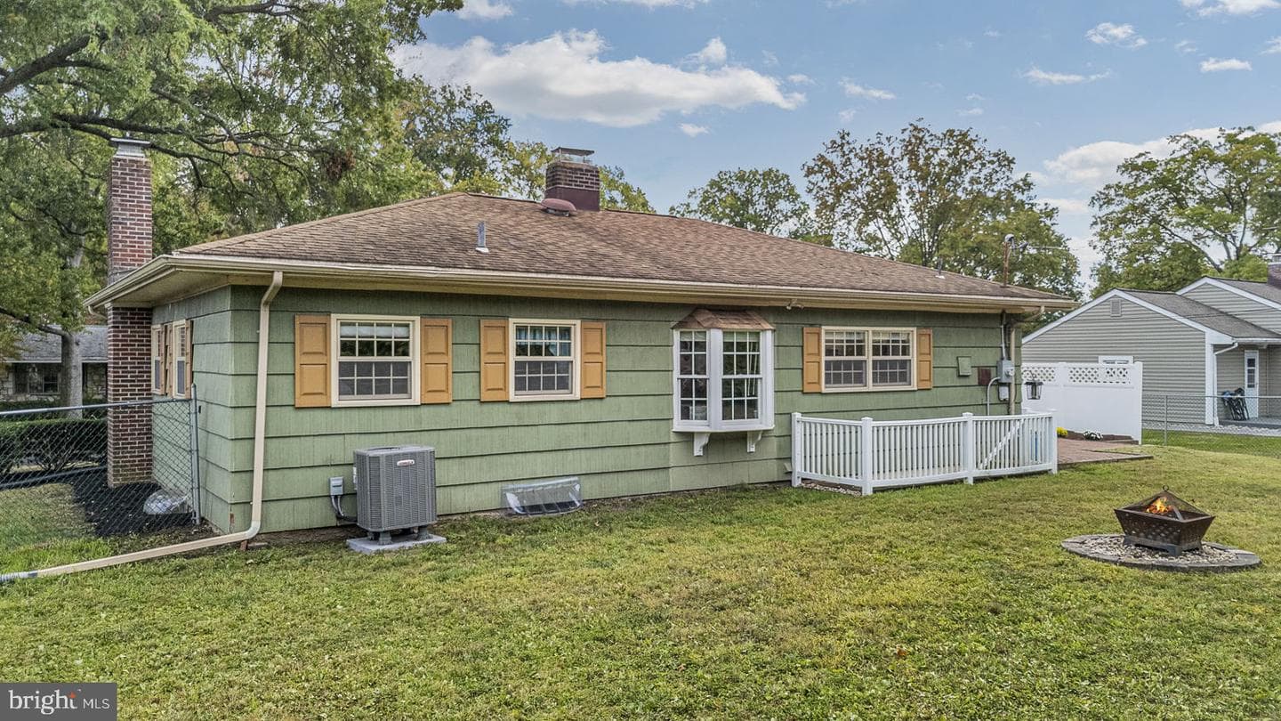 1033 Pine Street photo 29