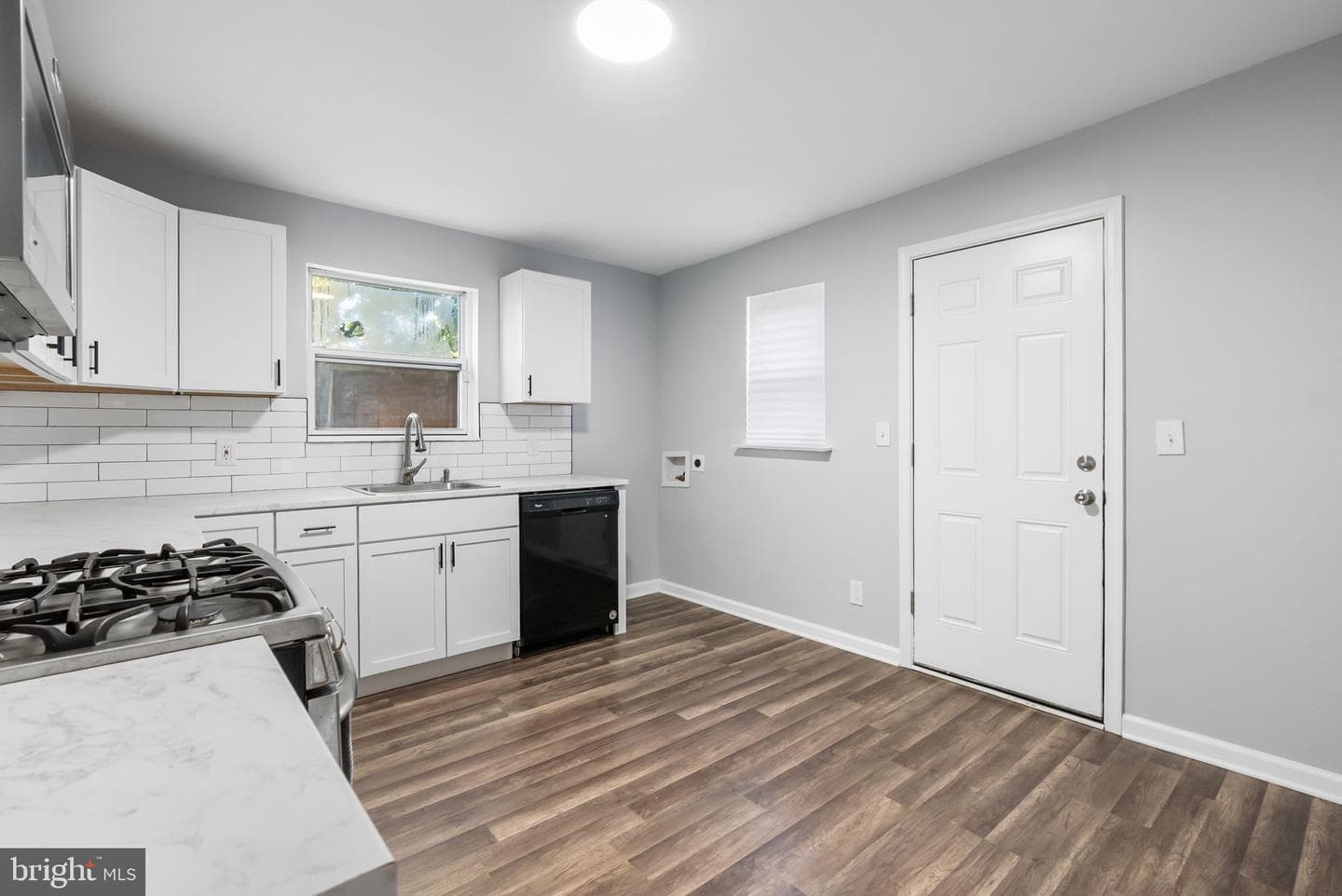 1055 Willow Street photo 11
