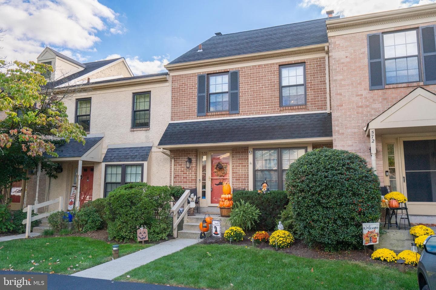 570 Canterbury photo 1