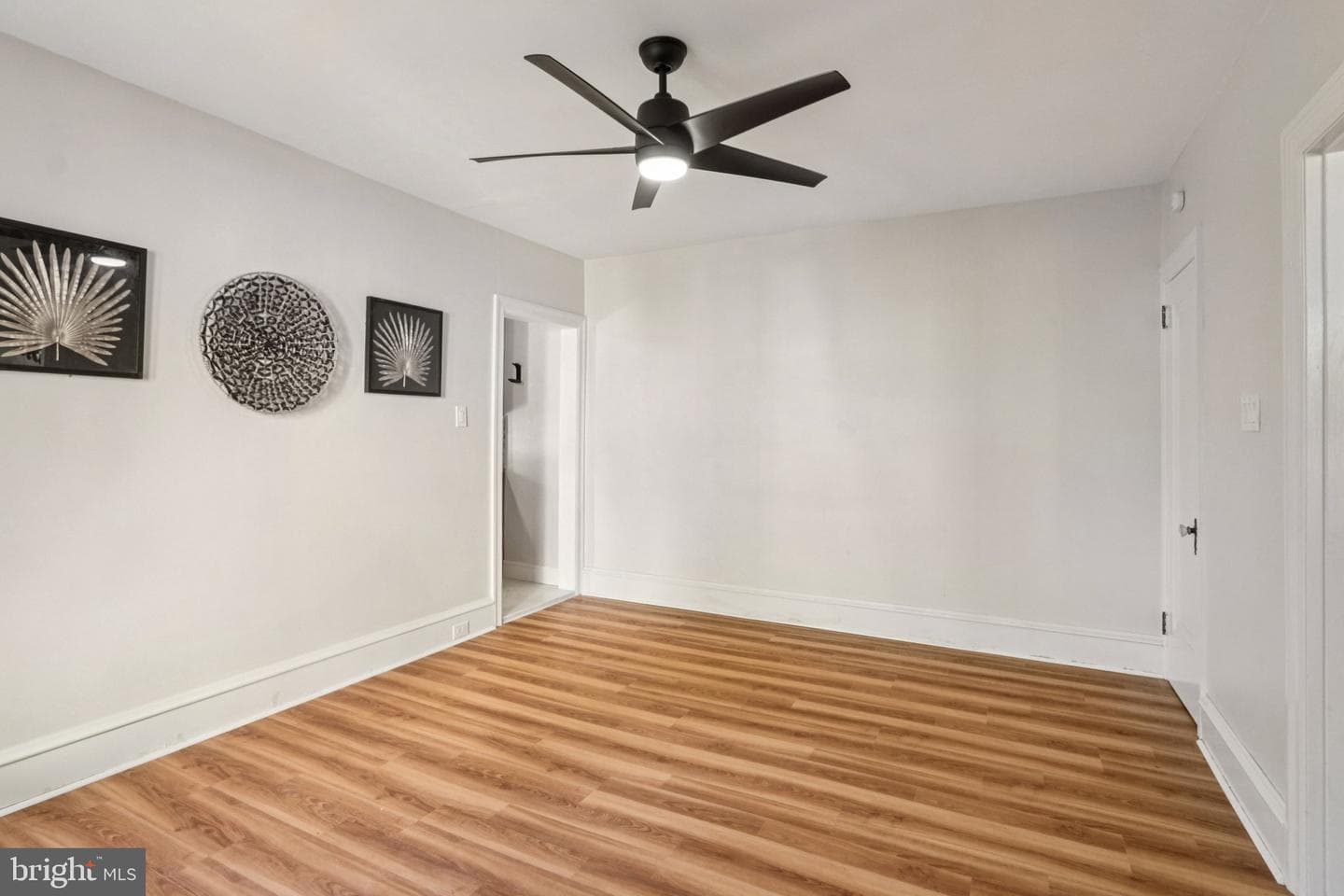 840 N Charlotte photo 18