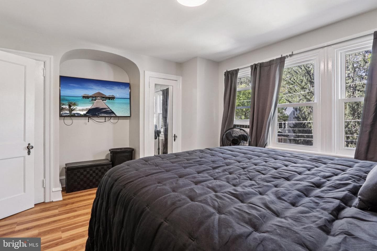 840 N Charlotte photo 32