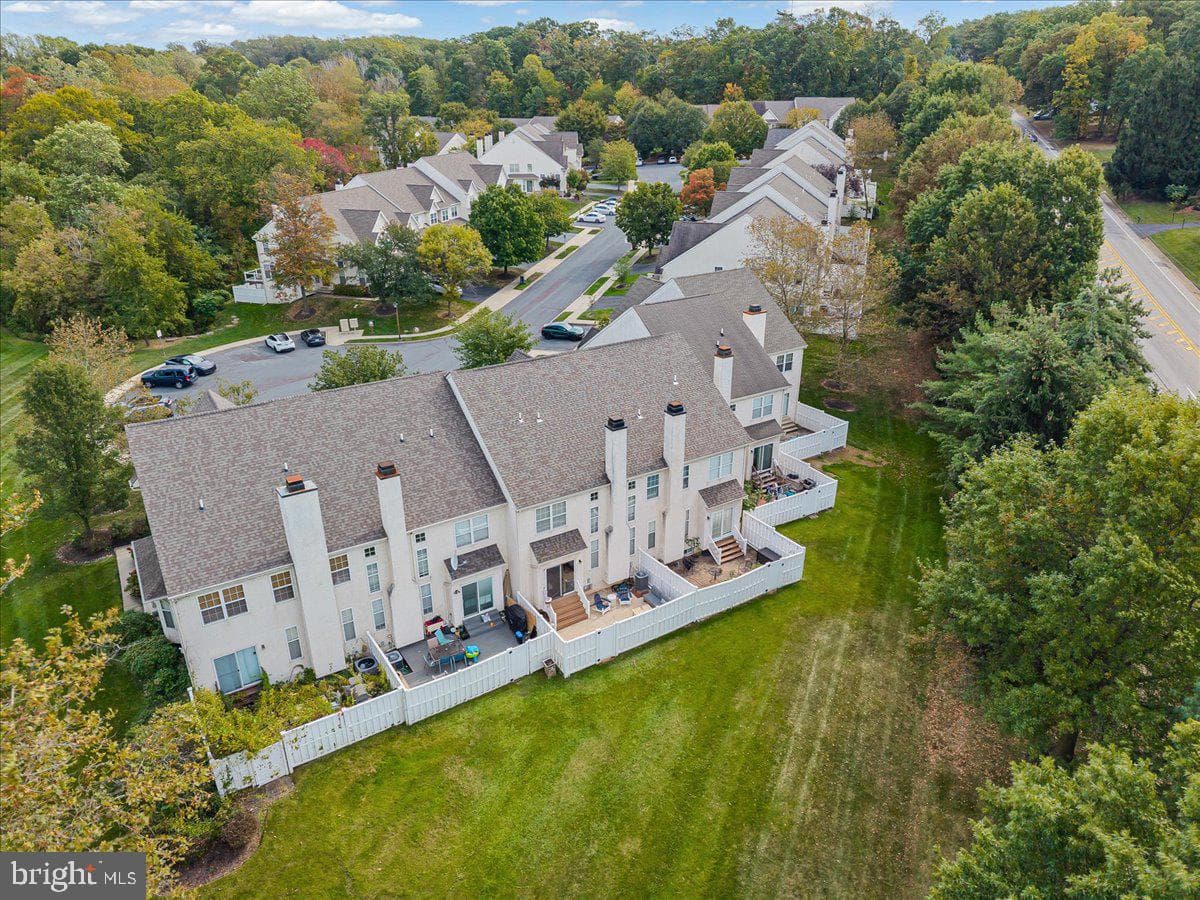 229 Brookdale Court photo 41