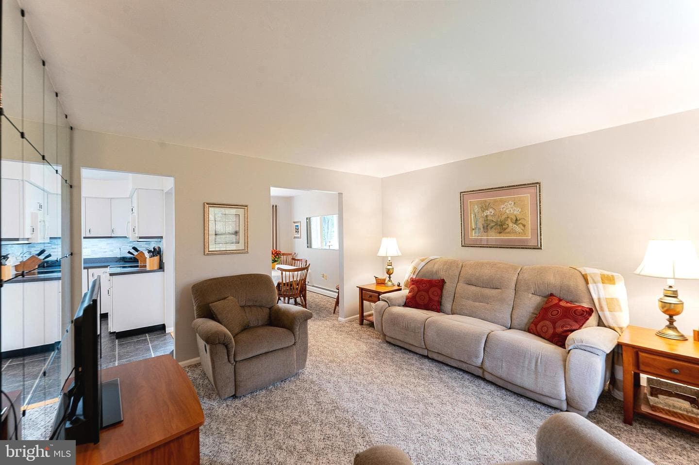 1036 Edgewood Drive photo 4