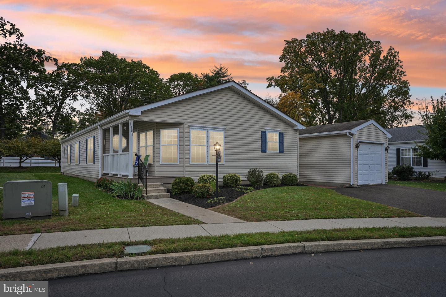 1099 Jfk Drive photo 1