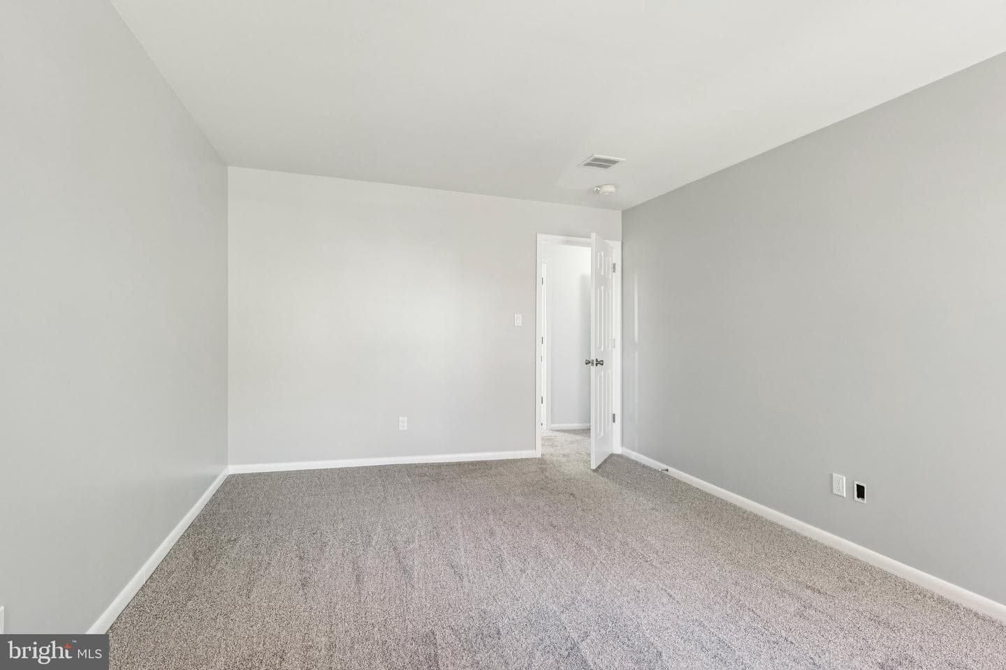 104 Berkshire Lane photo 28