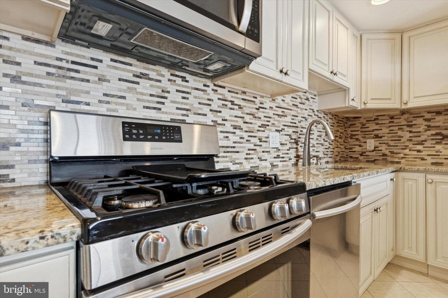 100 West Avenue #609 South/F9 photo 9