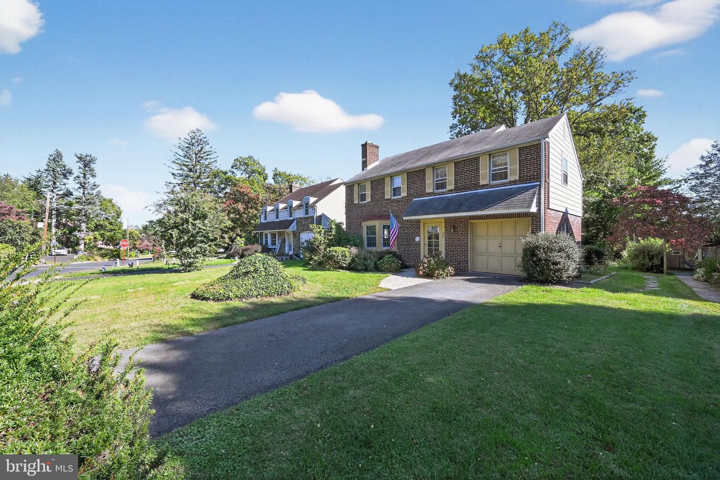 249 Forrest Avenue photo 2