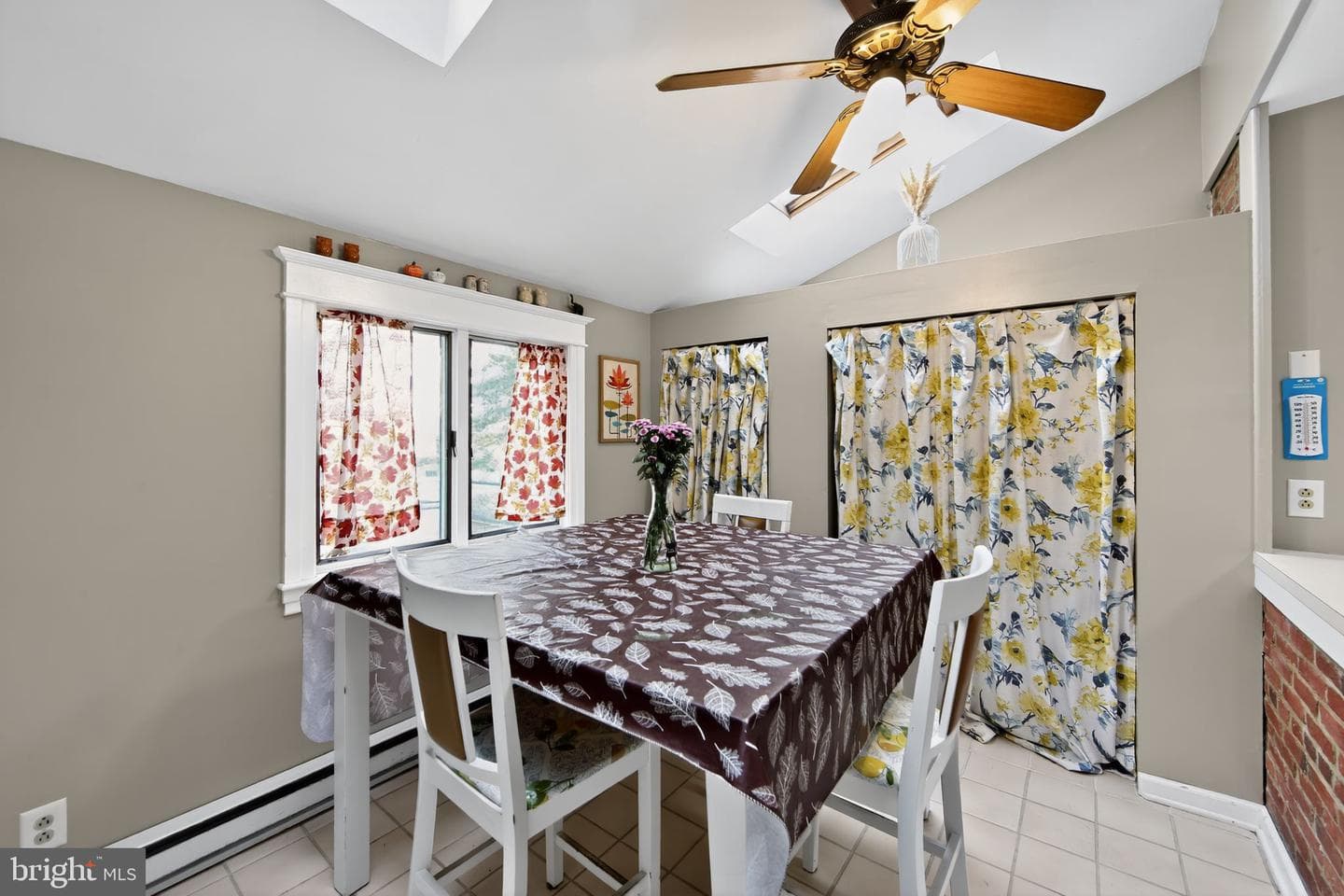 1050 South Street photo 10
