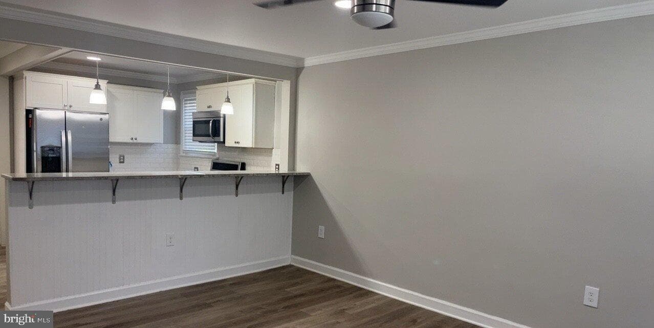 722 Maple Avenue photo 2