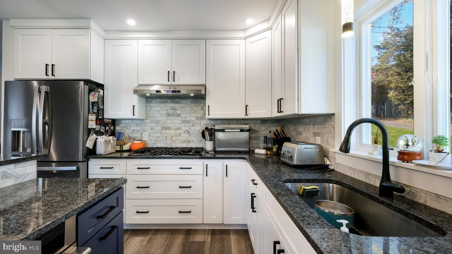 1104 N York Road photo 15