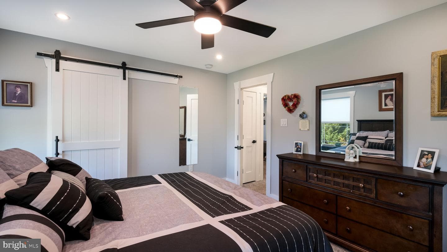 1104 N York Road photo 23