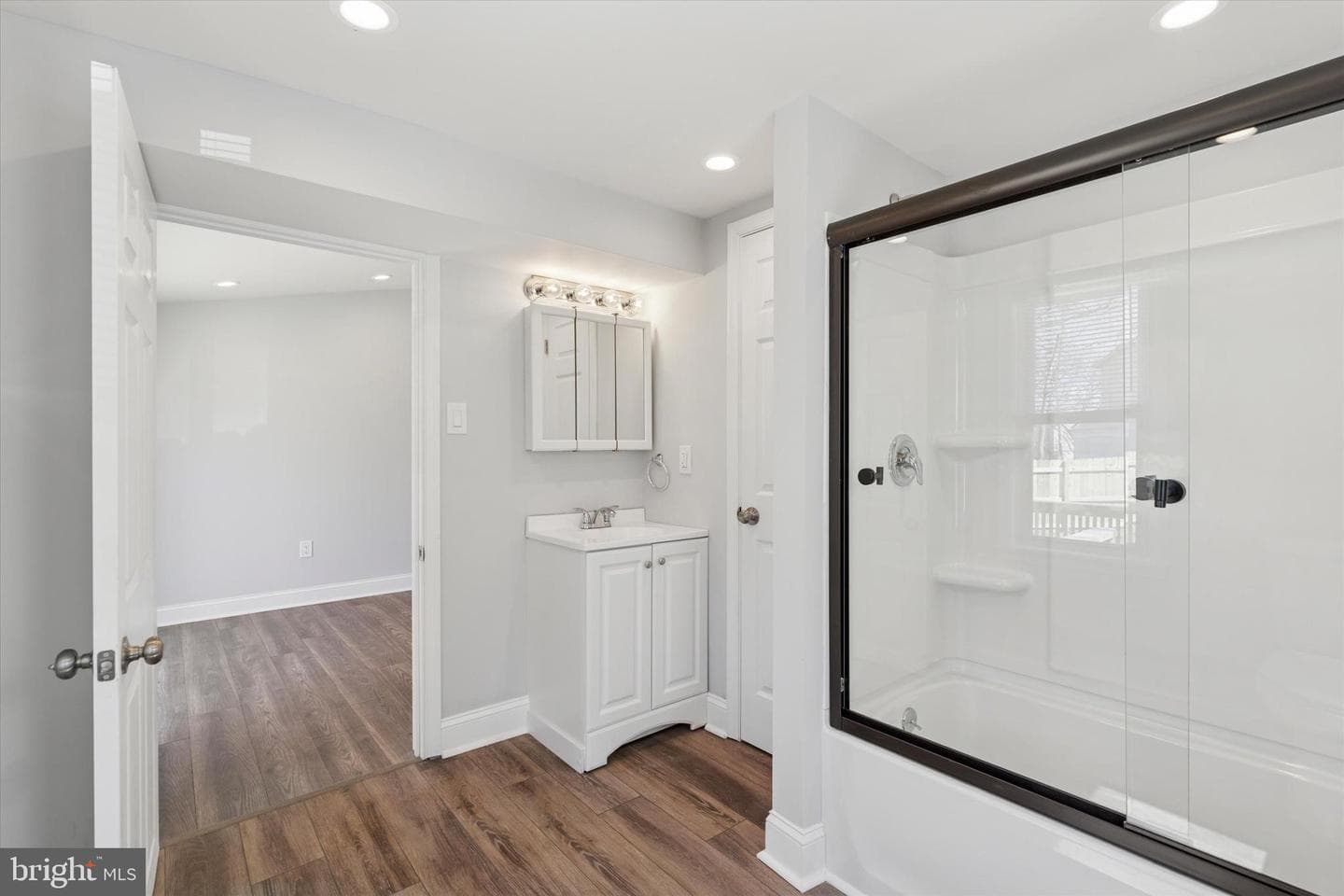 636 Ridge Pike photo 9