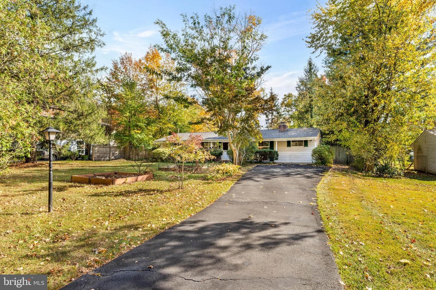 6326 Farmar Lane photo 32