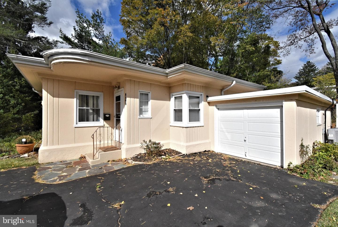 8105 Hull Drive photo 3