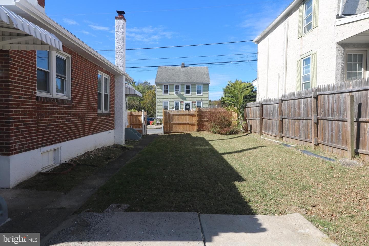 530 E Howard Street photo 3