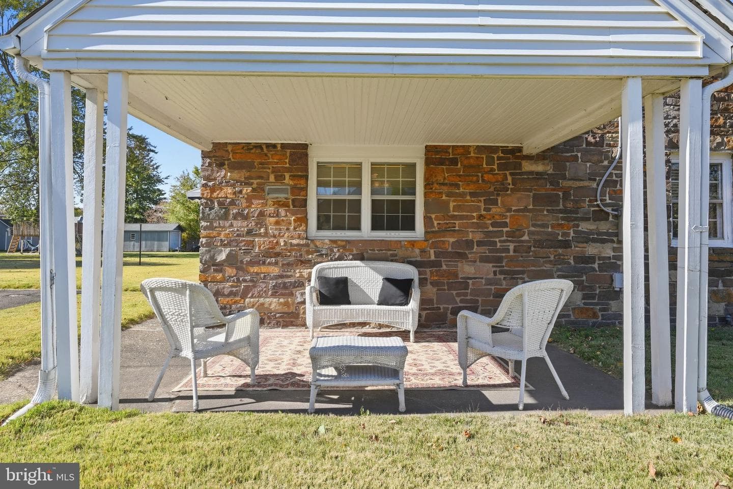 1506 Marshall photo 24