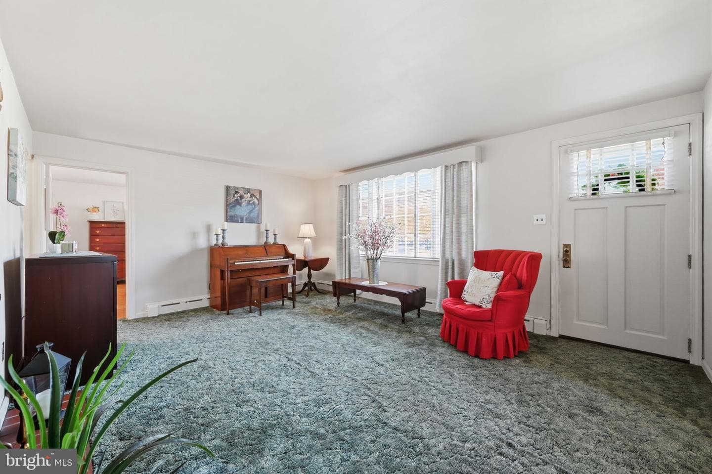 1506 Marshall photo 3