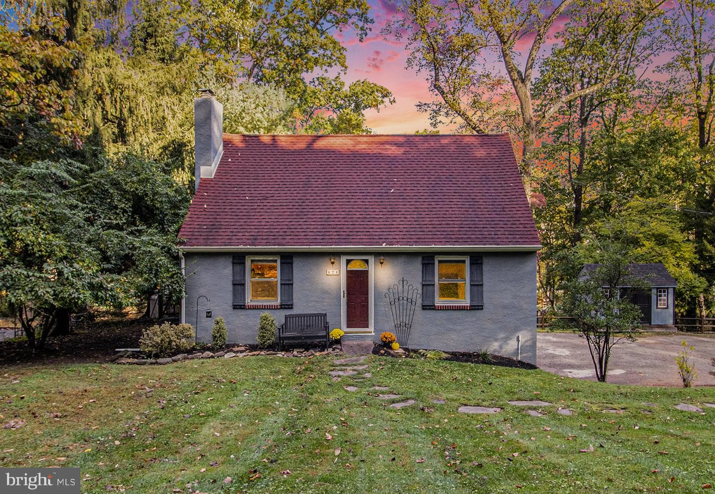 424 Weadley Road photo 2