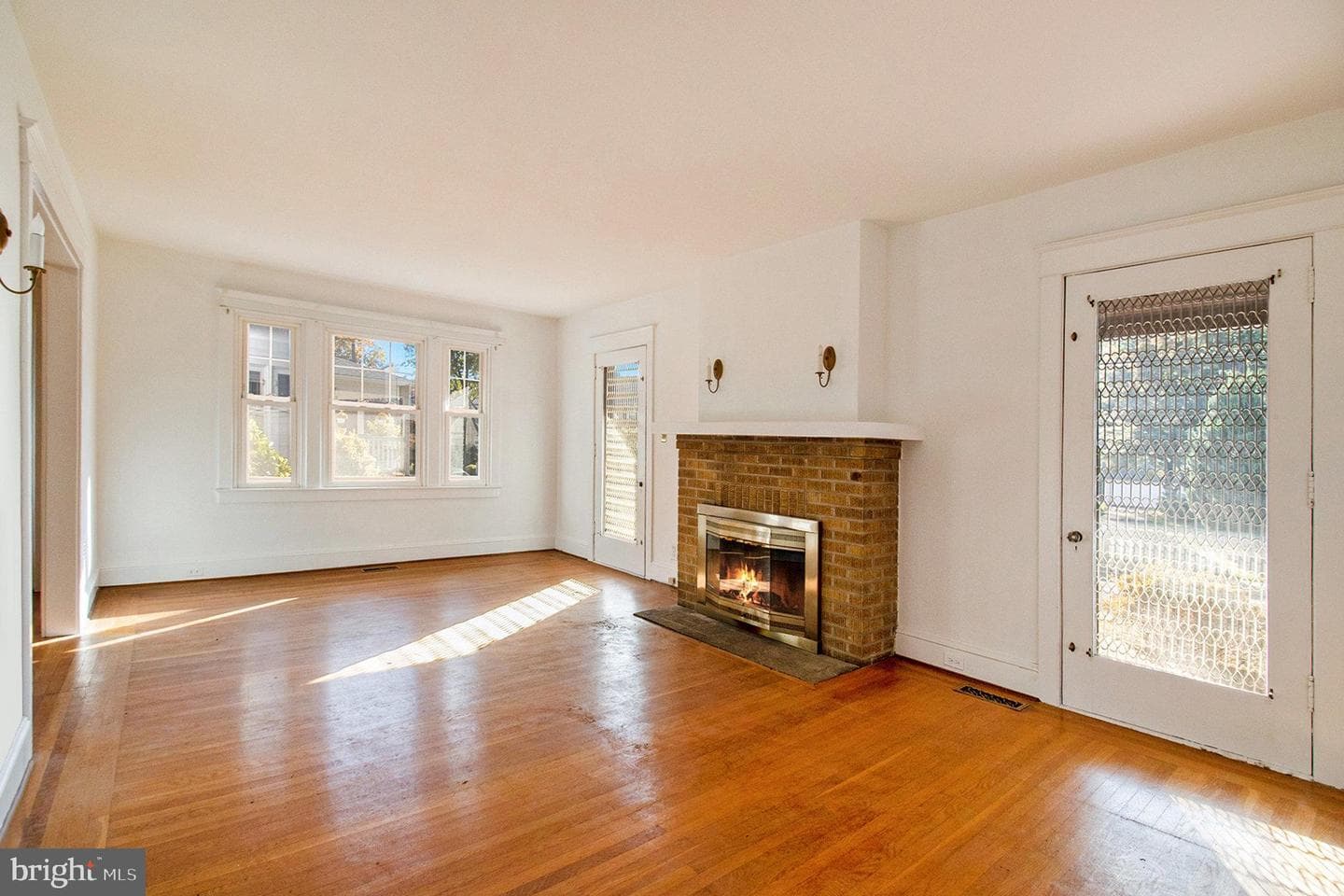 230 Harrison Avenue photo 5