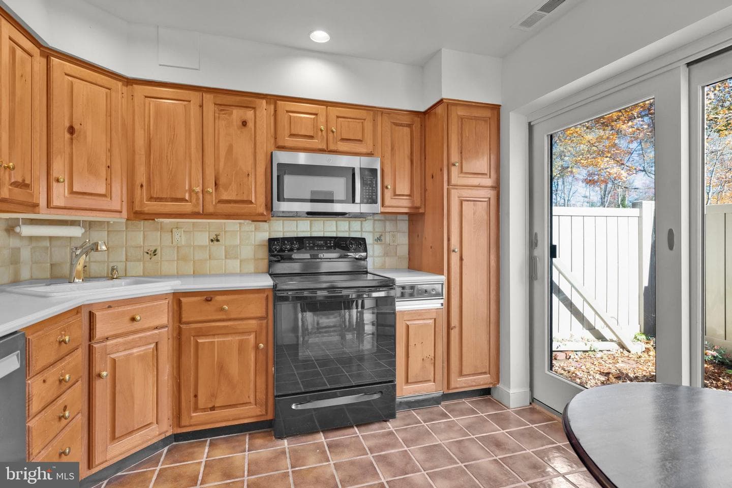 18 Twin Brooks Drive photo 6