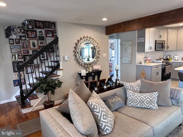 532 Lincoln Avenue photo 5