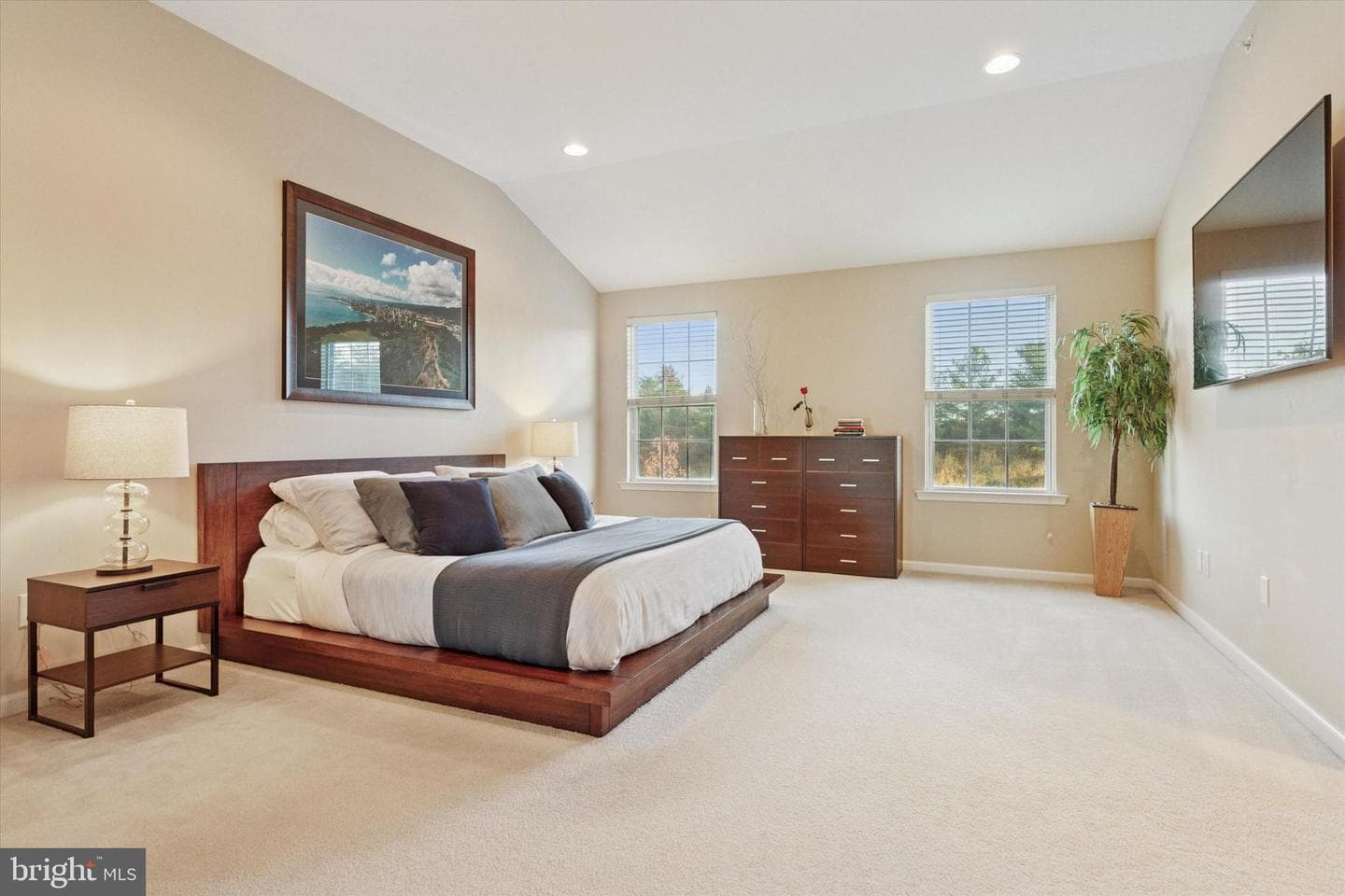 2045 Pleasant Valley Drive photo 15
