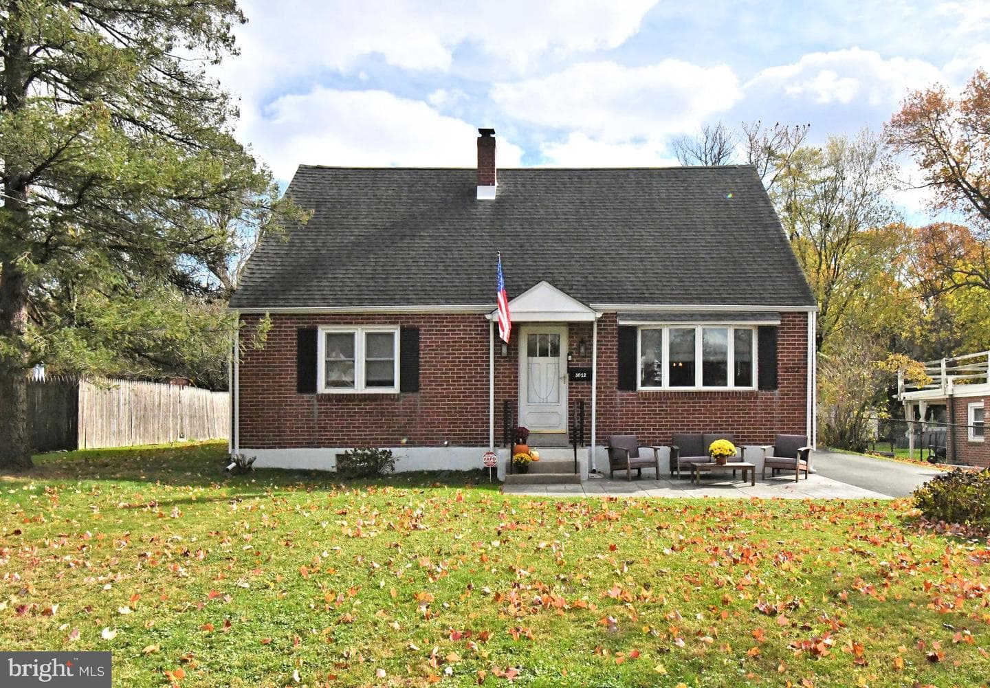 3012 Crescent Avenue photo 1