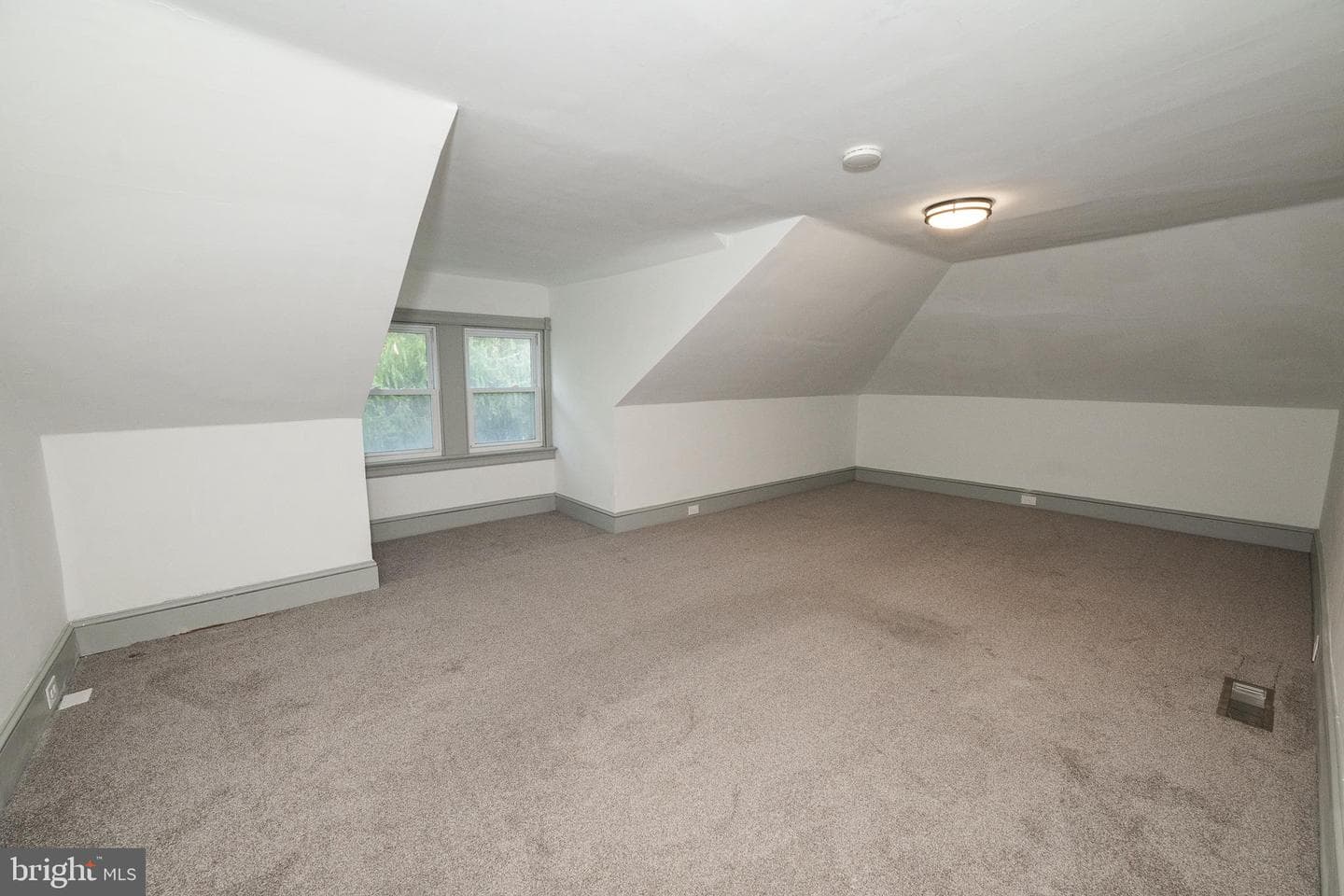 17 Clamer Avenue photo 11