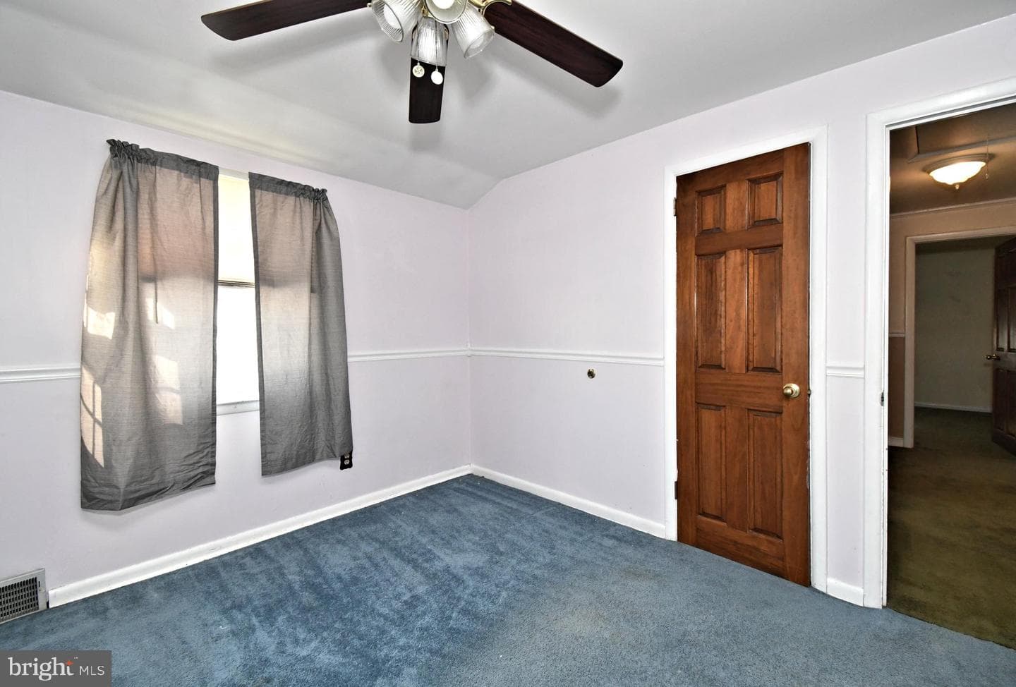 145 Colonial photo 25