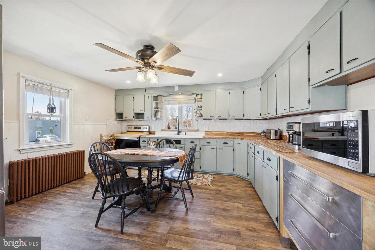 2951 N Charlotte Street photo 4