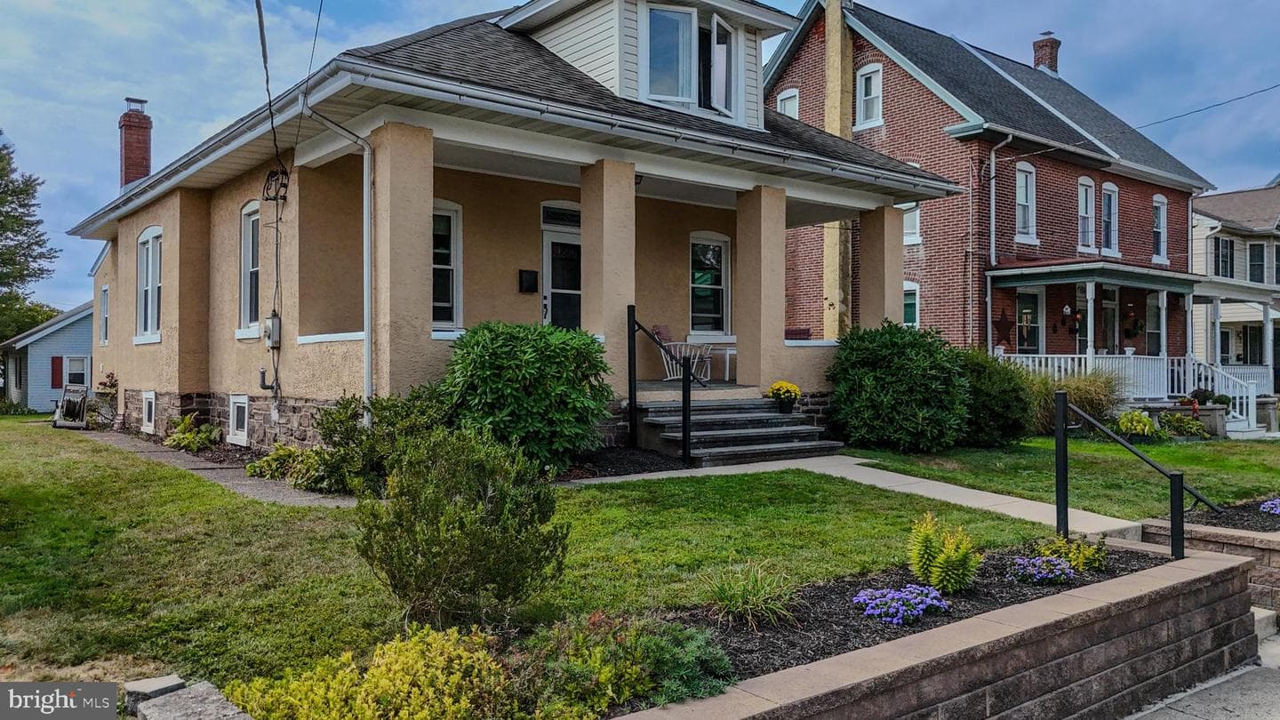 44 Adams Avenue photo 1