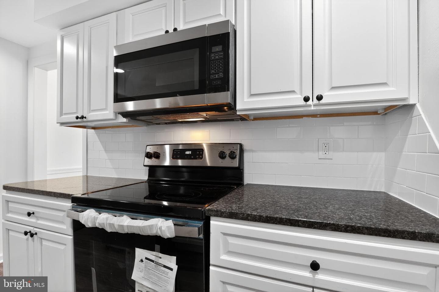 661 N Keim Street photo 10