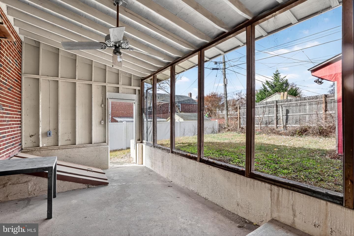 661 N Keim Street photo 22