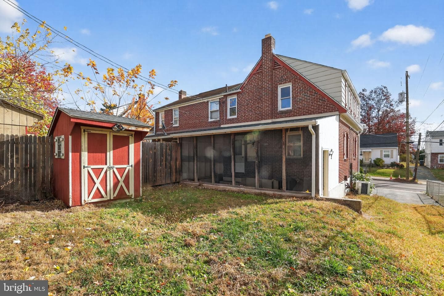 661 N Keim Street photo 25