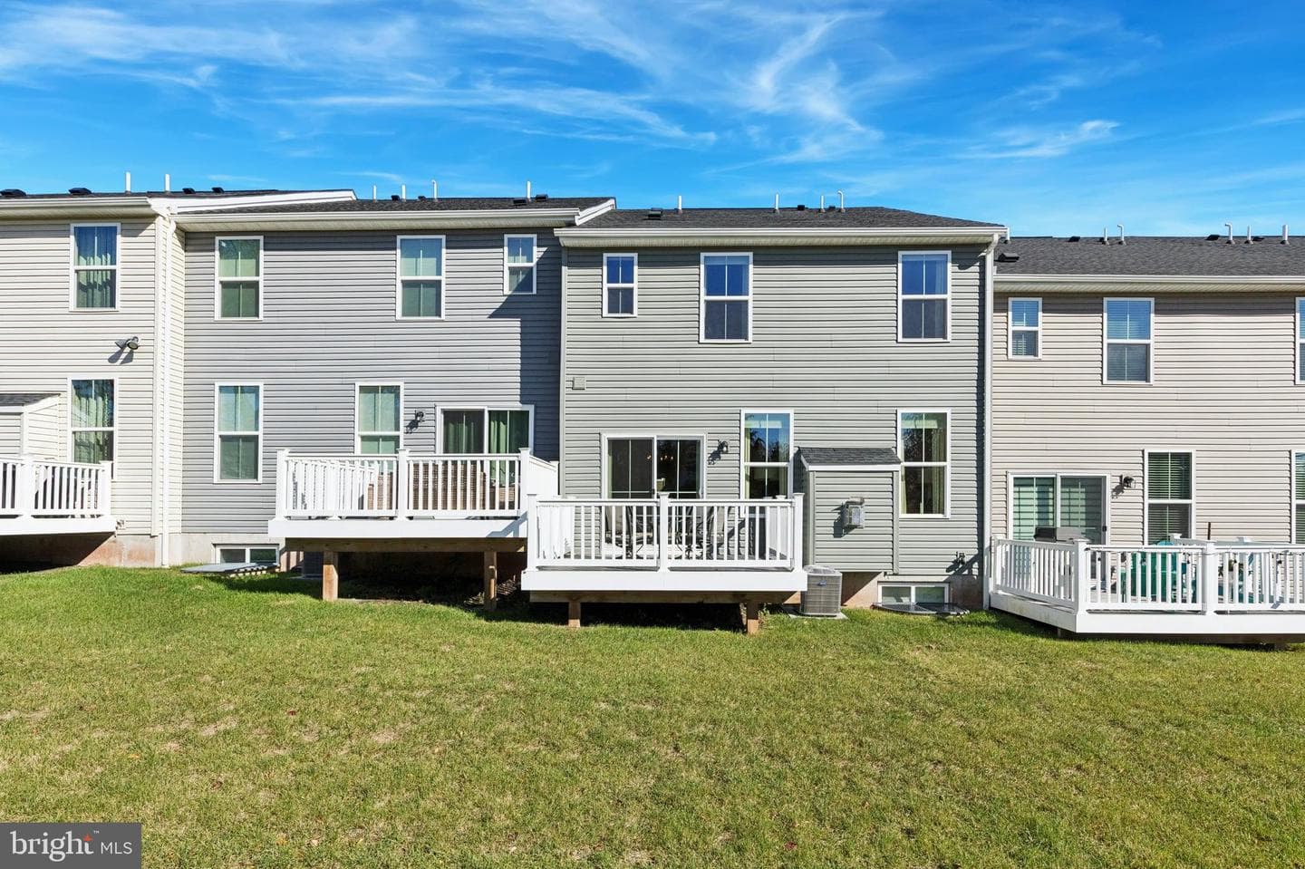 102 Sterling Drive photo 25