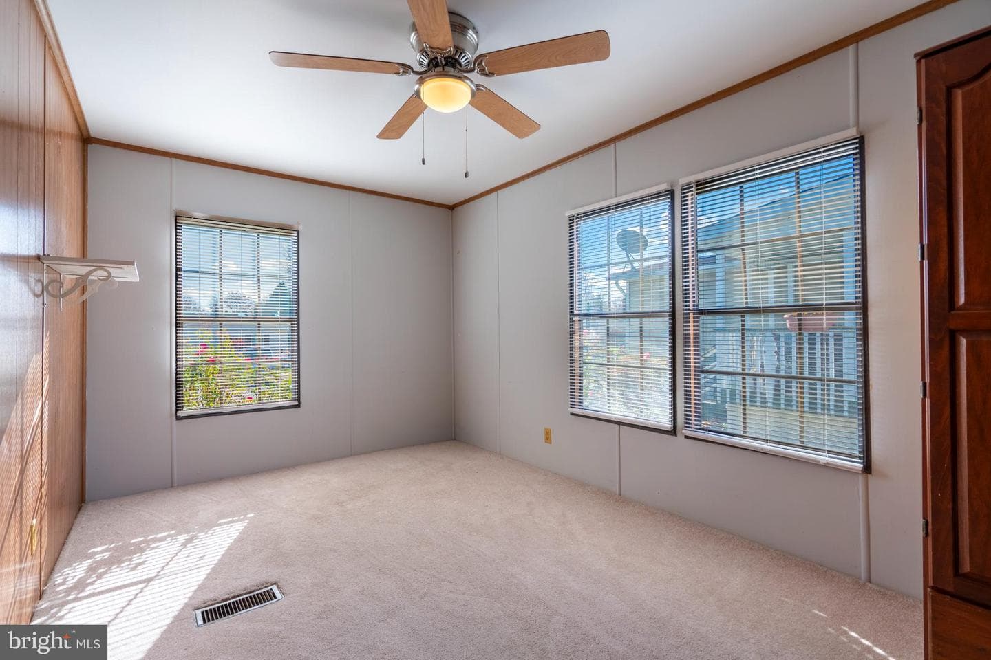 225 Cherrywood Court photo 11