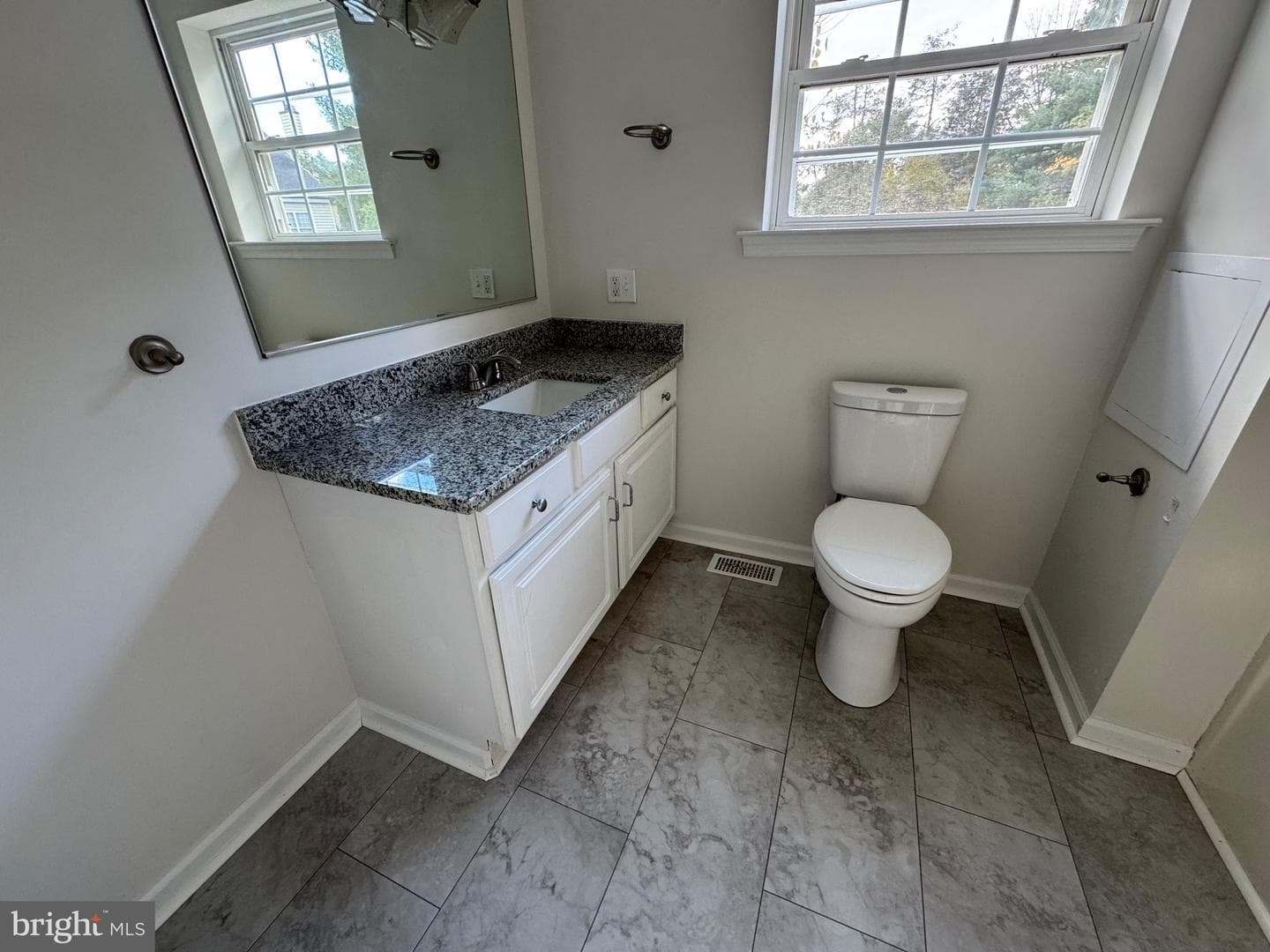 258 Glendale photo 8