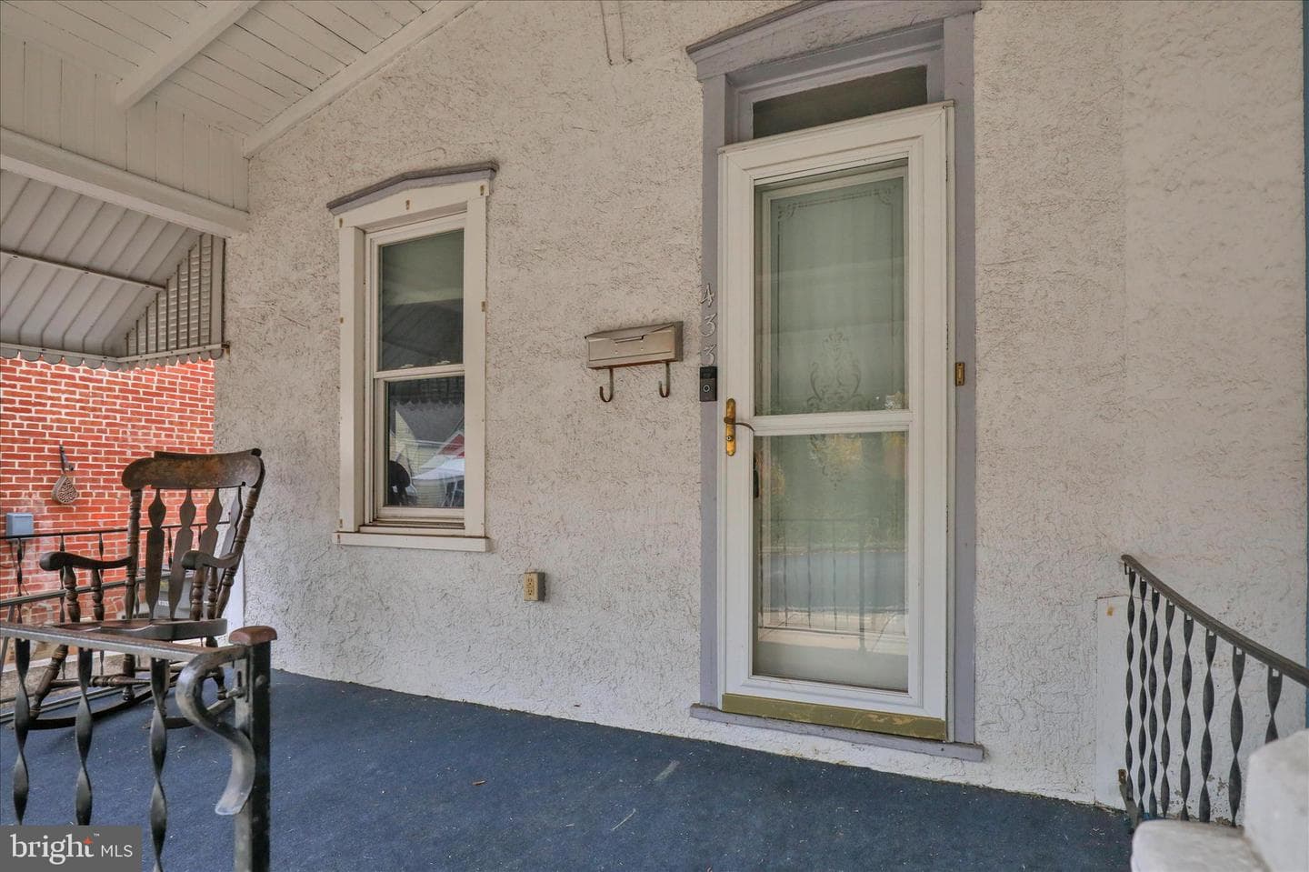 433 May Street photo 4