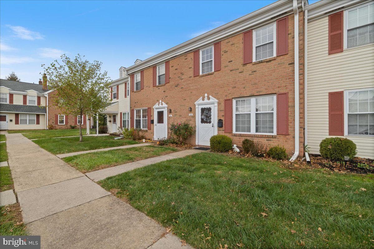 506 Clarella Court photo 3